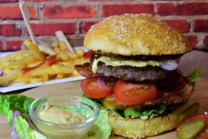 バーガーキングのワッパーのカロリーを調整する方法は？