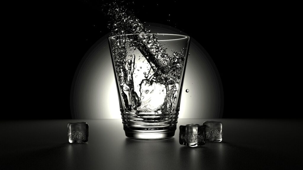 食前に水を飲んでジャンクフードの食べ過ぎを防ぐ方法は？